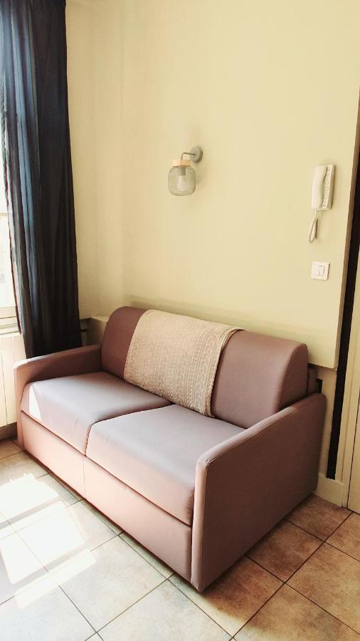 Le 2 Pieces Avec Parking Prive Apartment Honfleur Luaran gambar