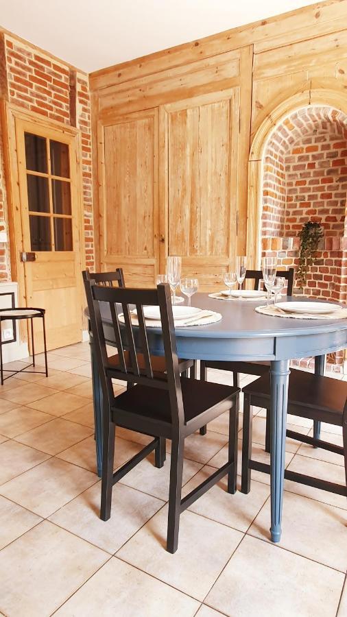 Le 2 Pieces Avec Parking Prive Apartment Honfleur Luaran gambar